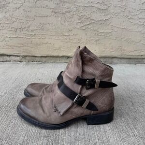 MJUS SNAKESKIN BUCKLE BOOTS